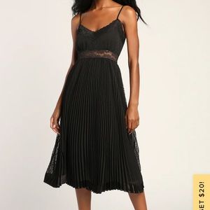 🤩🥳sale NWT Lulu’s dress